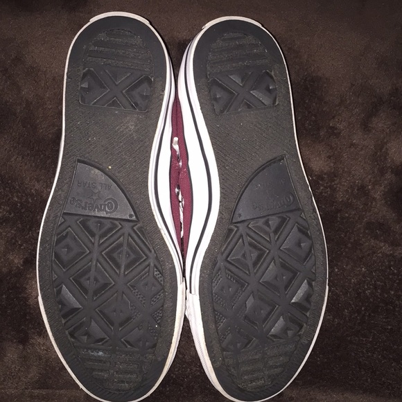 Maroon converse!! ♥️♥️♥️ - Picture 3 of 6